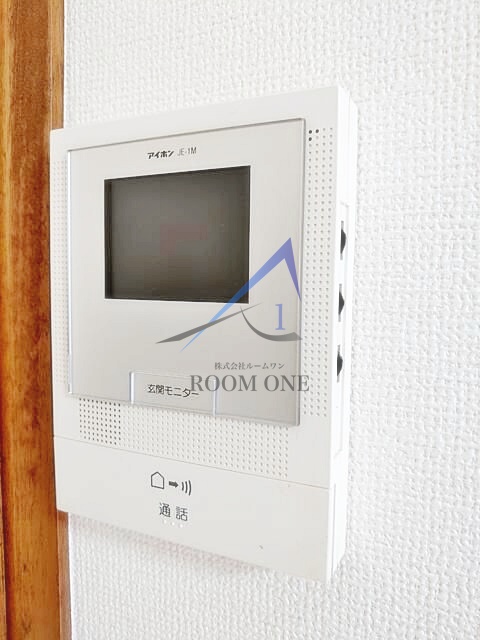 セキュリティ　モニター付きインターホンです。