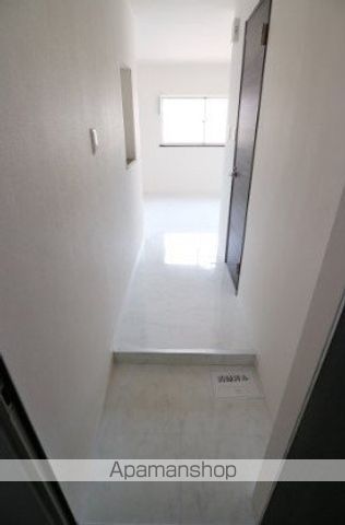 地下鉄長堀鶴見緑地線 蒲生四丁目駅 徒歩6分 3階建 築55年の玄関写真