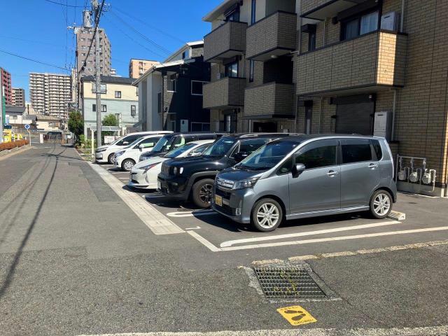 駐車場　駐車場