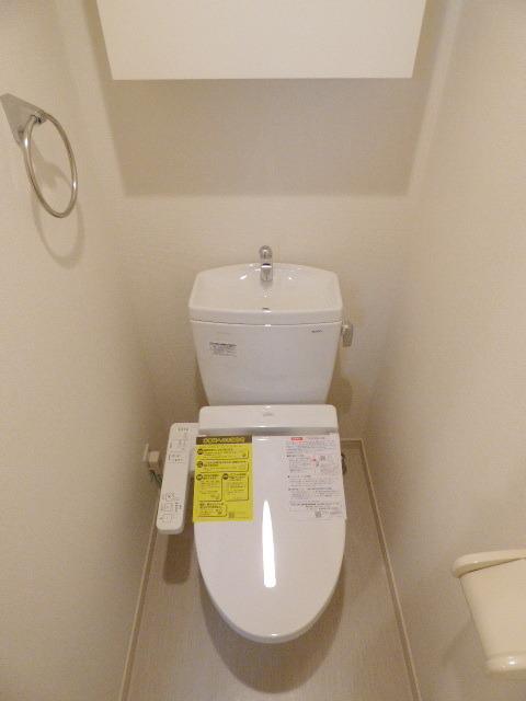 つくばエクスプレス 六町駅 徒歩15分 3階建 築12年のトイレ写真