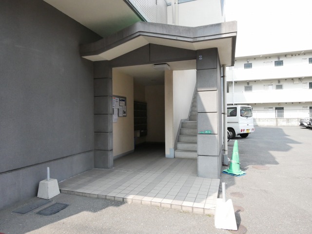 西鉄天神大牟田線 高宮駅 徒歩7分 4階建 築28年の外観写真