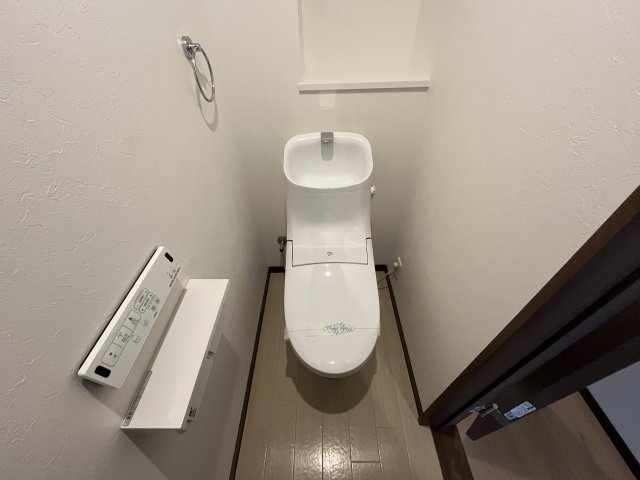 B s garden Higashikaizukaのトイレ写真