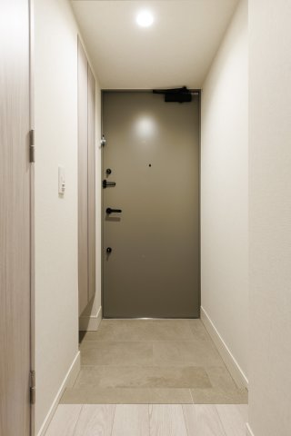 玄関　収納もある玄関です