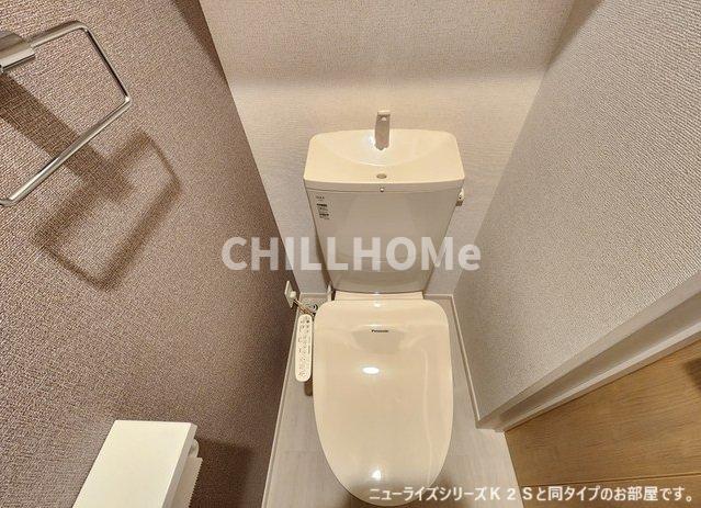 湘南新宿ライン高海 倉賀野駅 徒歩10分 2階建 築1年のトイレ写真
