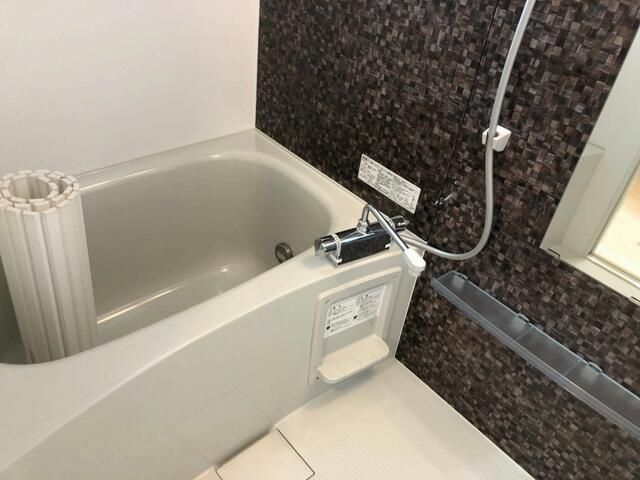 バス・シャワールーム　ゆったり過ごせるお風呂です