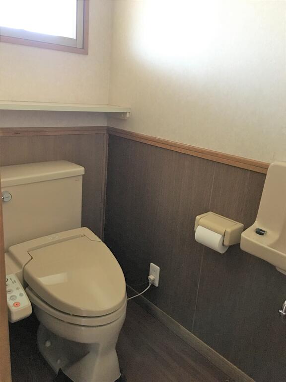 トイレ　写真は同タイプの別部屋です