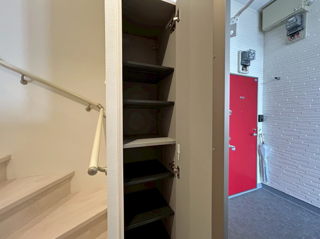 玄関　施工会社