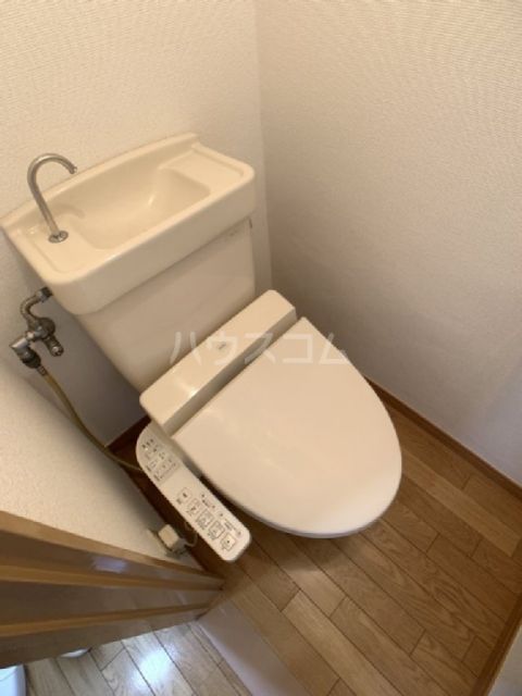 【流山市大字鰭ケ崎のマンションのトイレ】