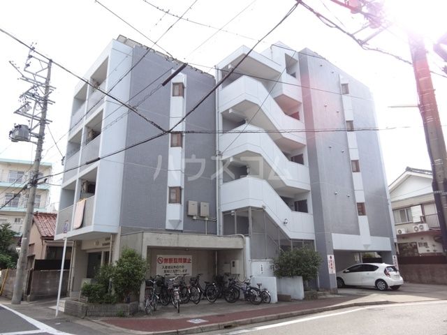 名古屋市西区市場木町のマンションの建物外観