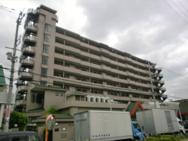 淀川ハイライフマンションの建物外観
