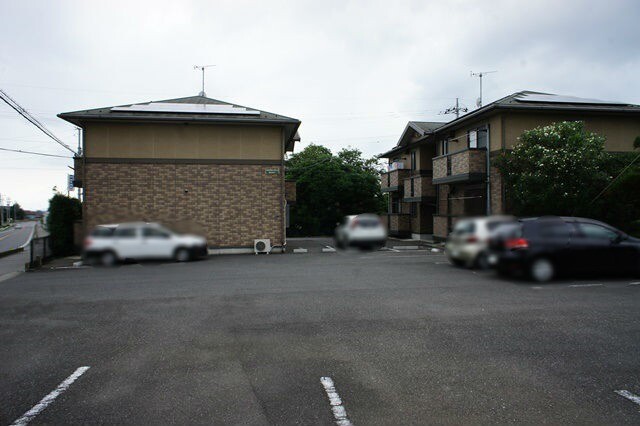 【宇都宮市針ケ谷のアパートの駐車場】