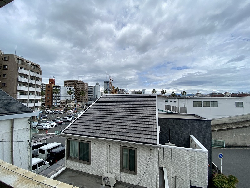 【鹿児島市下荒田のマンションの駐車場】