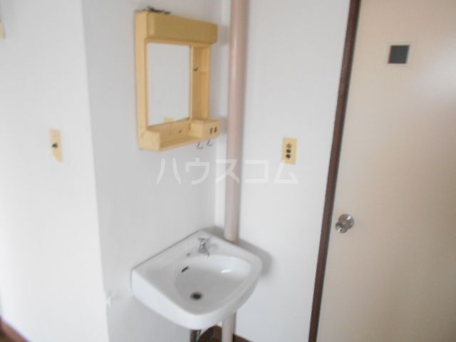 【柳沢コーポラスの洗面設備】