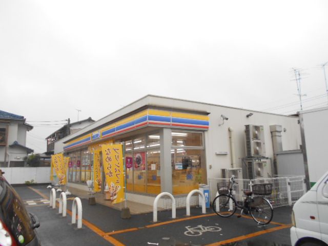 【柳沢コーポラスのコンビニ】