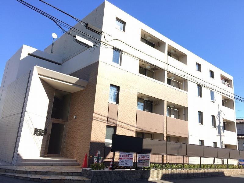 浜松市中央区西伊場町のマンションの建物外観