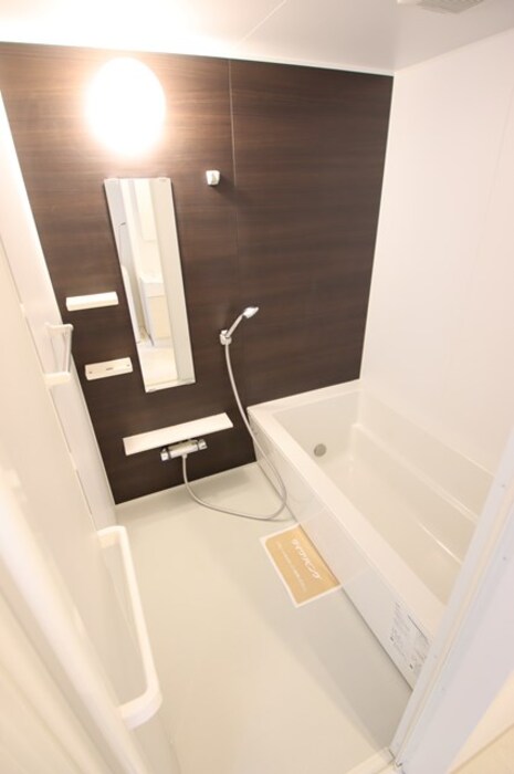 バス・シャワールーム　ゆったり過ごせるお風呂です