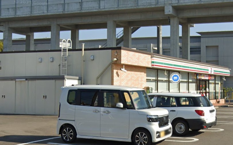 コンビニ　セブンイレブン諫早バイパス店（コンビニ）まで308m