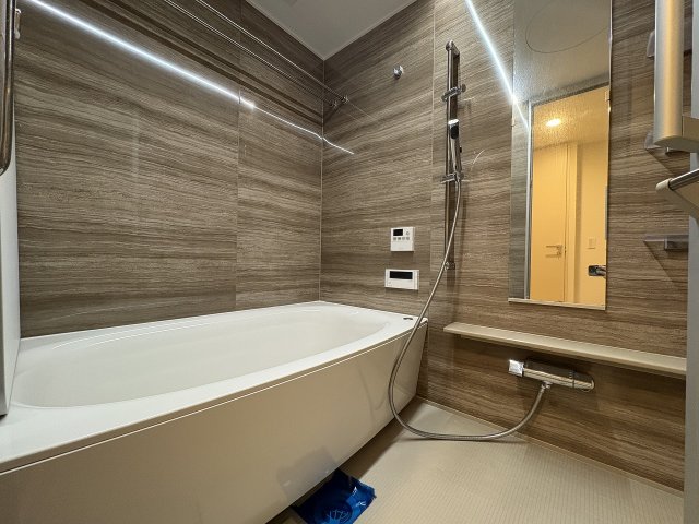 バス・シャワールーム　ゆったり過ごせるお風呂です