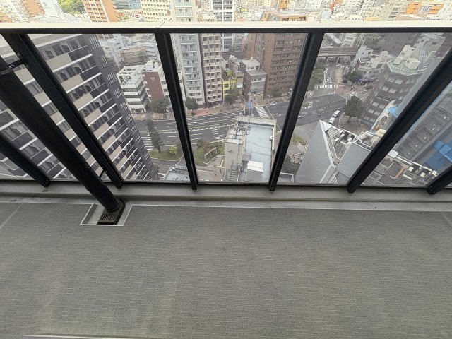 バルコニー　お洗濯にも便利なバルコニー付き