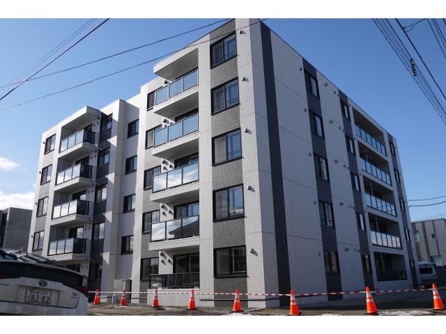 建物外観　建築中