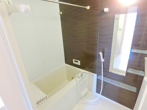 バス・シャワールーム　★追い焚き、浴室乾燥機付き★