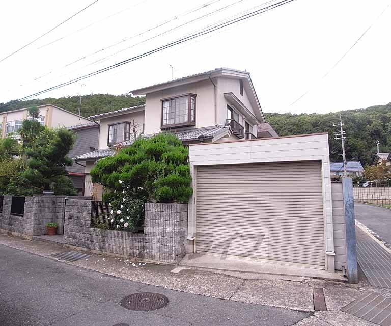 建物外観　松ヶ崎小学校区から貸家登場。ペット相談、シャッター付ガ...