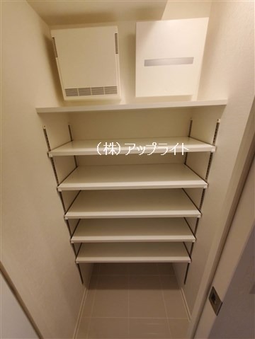 その他設備　シューズインクローゼット