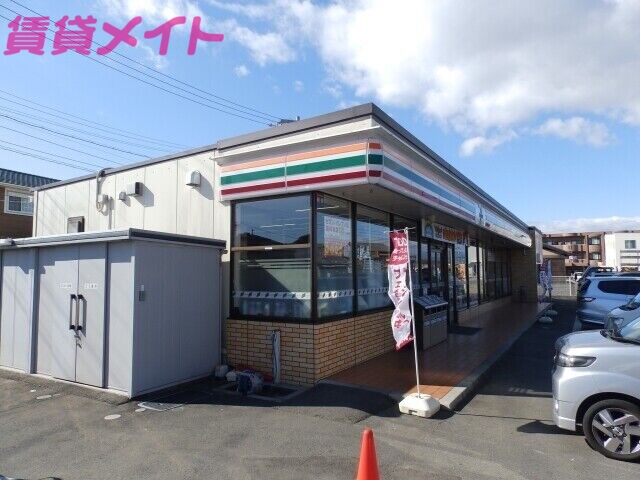 コンビニ　セブンイレブン鈴鹿東玉垣町店（コンビニ）まで251m