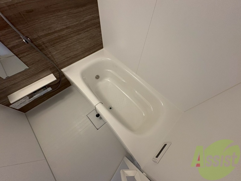 バス・シャワールーム　お風呂になります。一日の疲れを癒してくださいね。