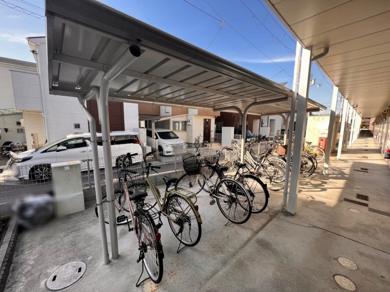 その他　駐輪スペースです。