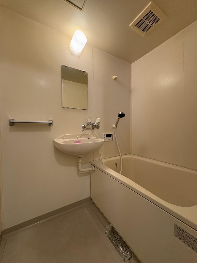 バス・シャワールーム　◆こちらの物件のお問合わせは、蕪木不動産へお問合せ下さい◆