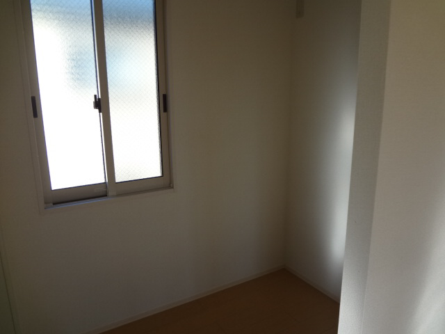 キッチン　冷蔵庫置き場