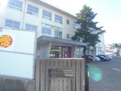 中学校　大浦中学校（中学校）まで1200m