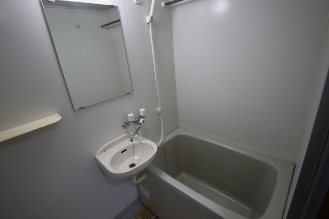 バス・シャワールーム　※別室の参考写真の為、現況優先です。