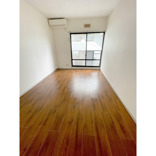 居室・リビング　６帖洋室