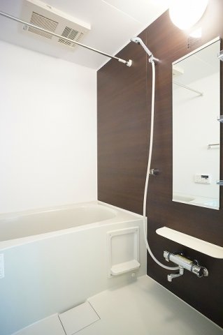 バス・シャワールーム　お風呂で日々の疲れを落としましょう