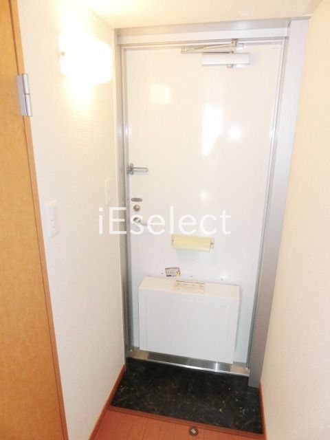 玄関　シューズボックス付きの玄関。