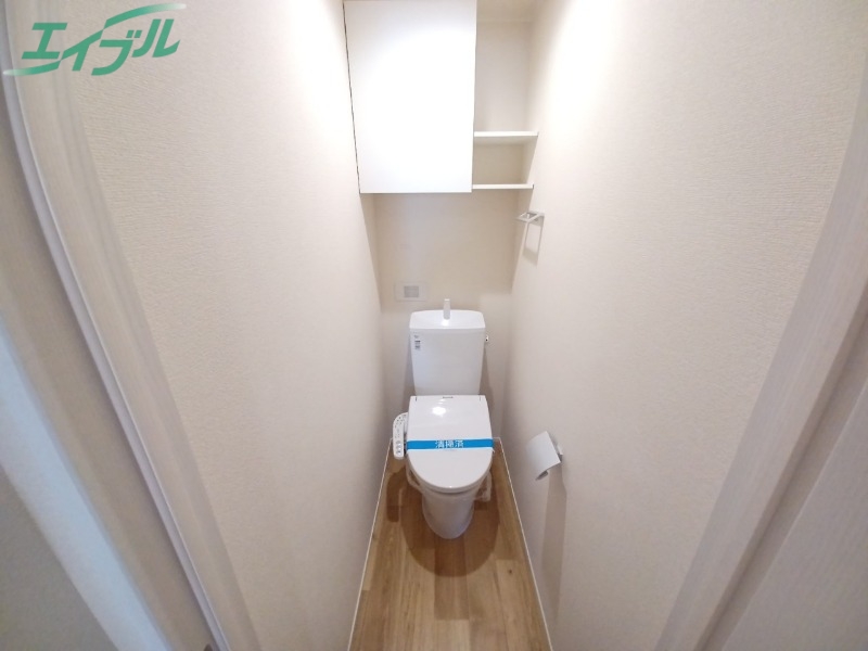 トイレ　同型参考写真