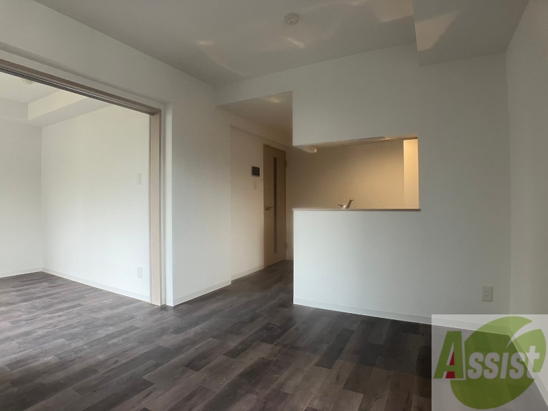 居室・リビング　広くてきれいなリビングです！快適に過ごせそうですね。