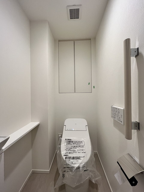 トイレ　※写真は同タイプ住戸です。