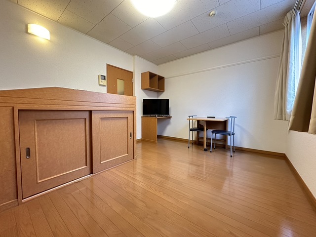 居室・リビング　同施工会社参考写真です