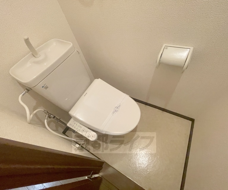 洗面設備　洗面台は浴室にあります。