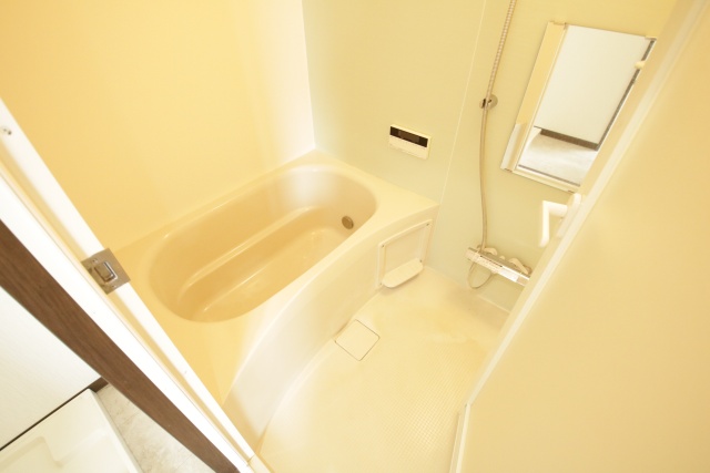 バス・シャワールーム　※別室の参考写真の為、現況優先です。