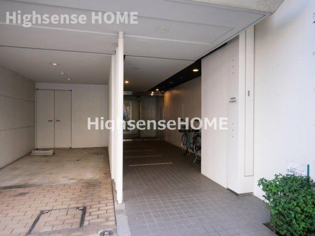 エントランス　建物の内部です