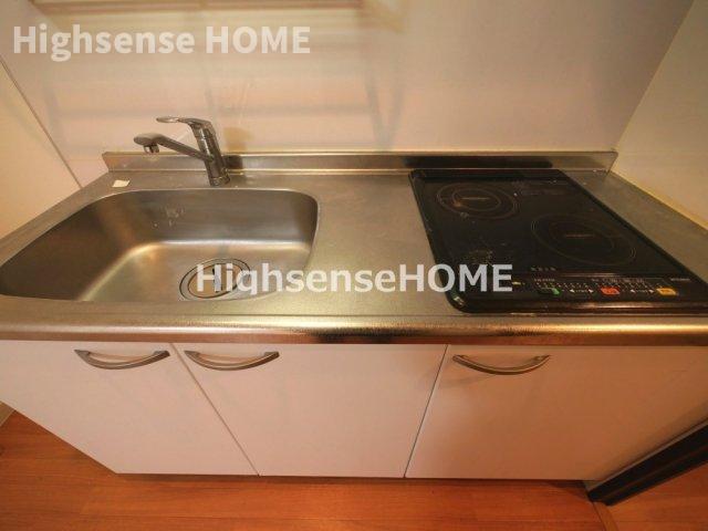 キッチン　コンパクトなキッチンで掃除もラクラク