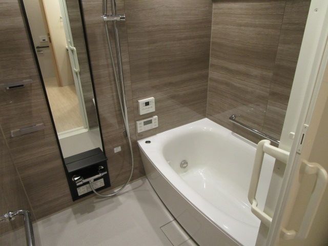 バス・シャワールーム　バス