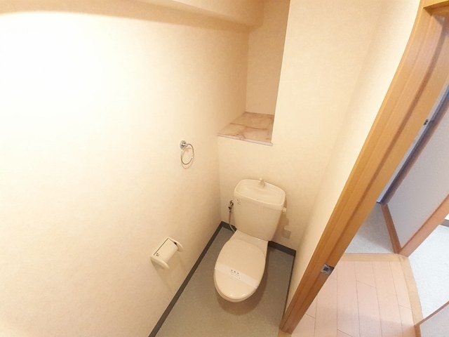 トイレ　清潔感のあるトイレです
