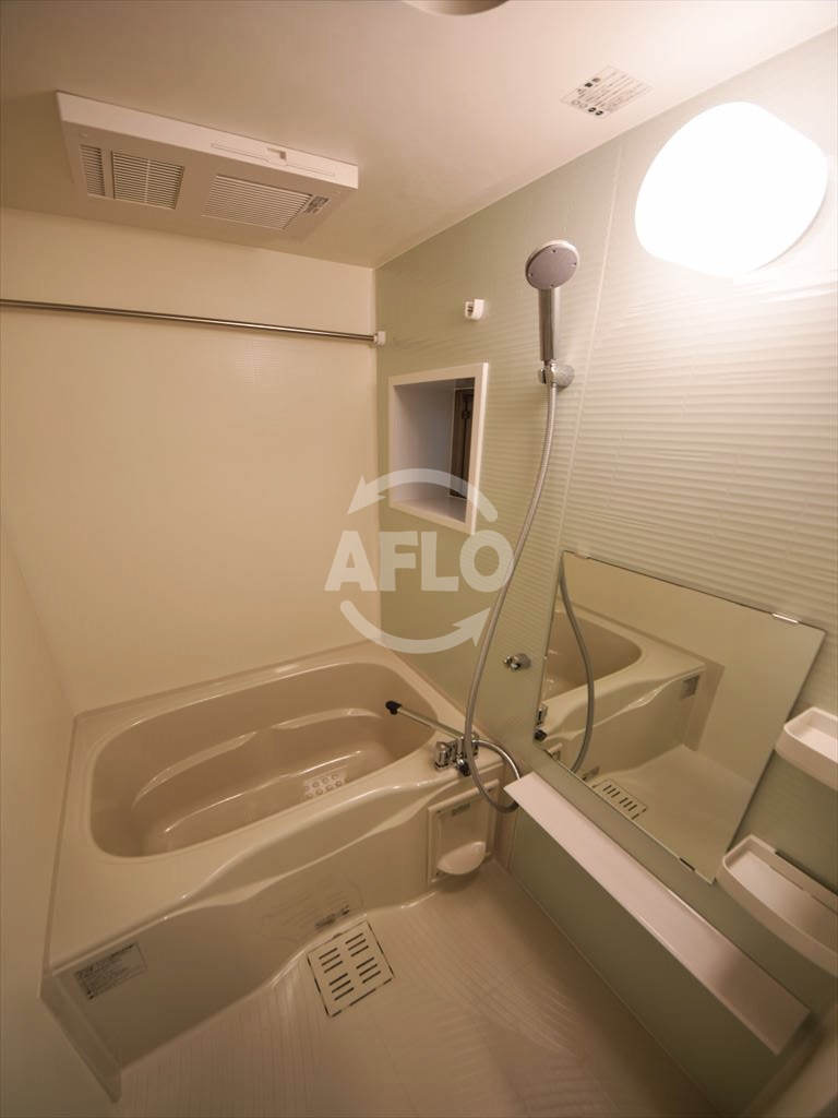 バス・シャワールーム　ファーストフィオーレ本町イーストII　風呂