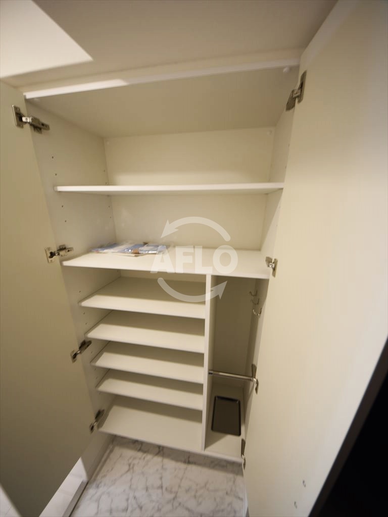 収納　ファーストフィオーレ本町イーストII　シューズボックス