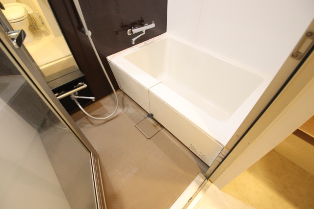 バス・シャワールーム　※別室の参考写真の為、現況優先です。